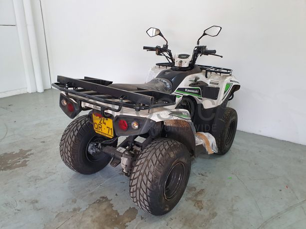 Moto 4 Kawasaki KVF300 · Ano 2015