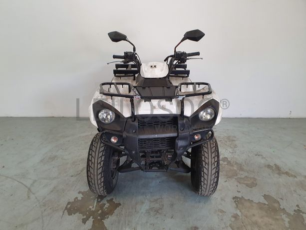 Moto 4 Kawasaki KVF300 · Ano 2015