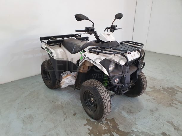 Moto 4 Kawasaki KVF300 · Ano 2015