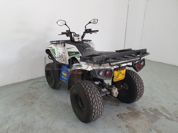 Moto 4 Kawasaki KVF300 · Ano 2015