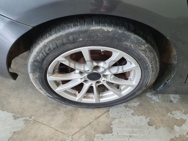 BMW 320D · Ano 2013