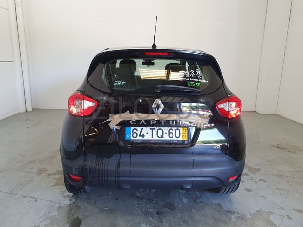 Renault Captur 1.5 DCI · Ano 2014