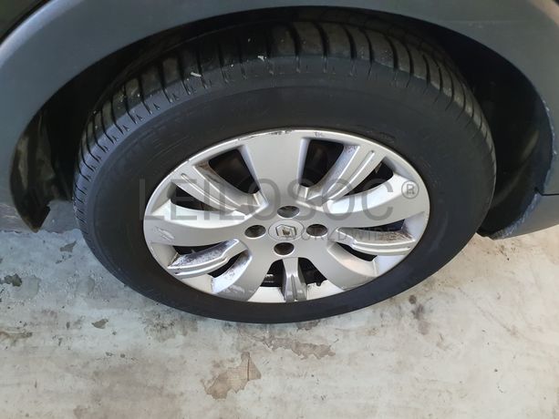 Renault Captur 1.5 DCI · Ano 2014