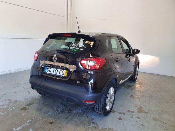 Renault Captur 1.5 DCI · Ano 2014