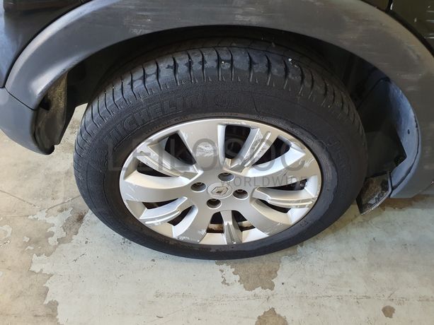 Renault Captur 1.5 DCI · Ano 2014