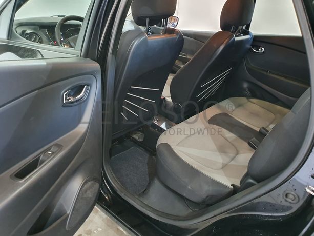 Renault Captur 1.5 DCI · Ano 2014