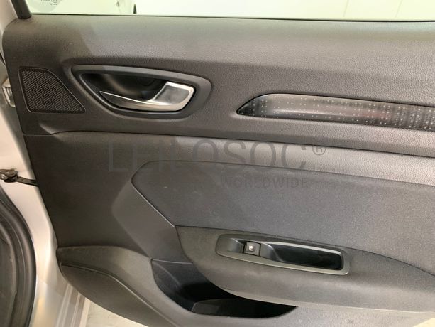 Renault Mégane 1.5 · Ano 2016