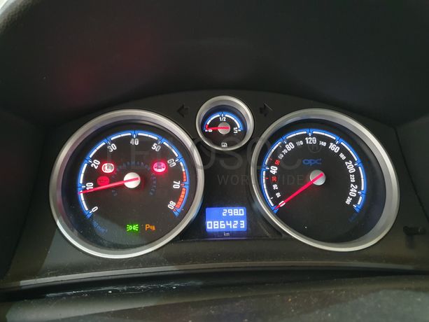 Opel Astra GTC · Ano 2010