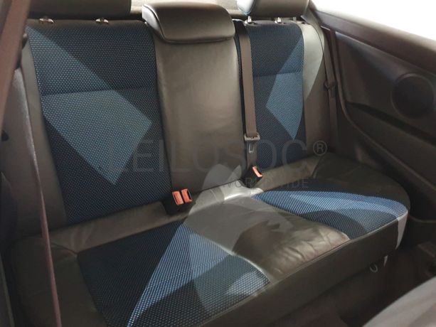 Opel Astra GTC · Ano 2010