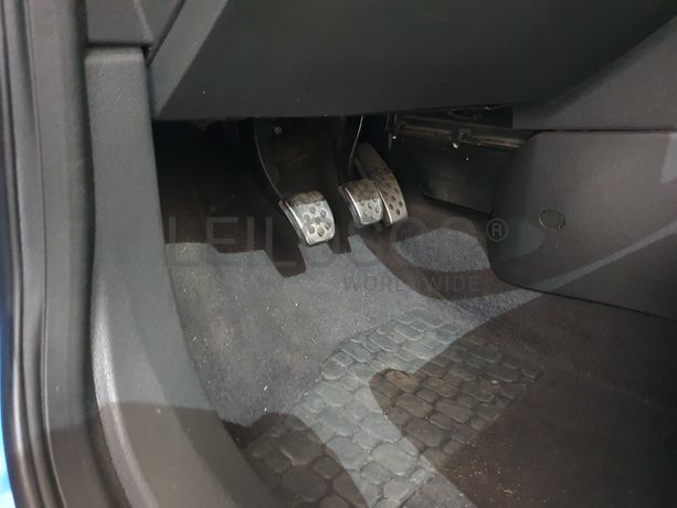 Opel Astra GTC · Ano 2010