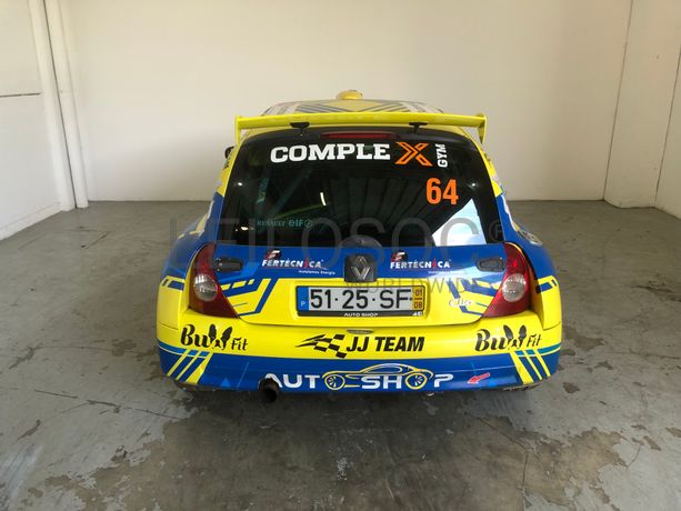 Renault Clio · Ano 2001