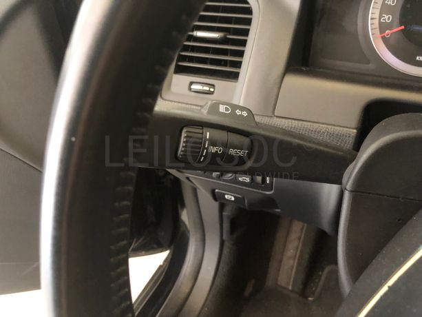 Volvo XC60 · Ano 2010