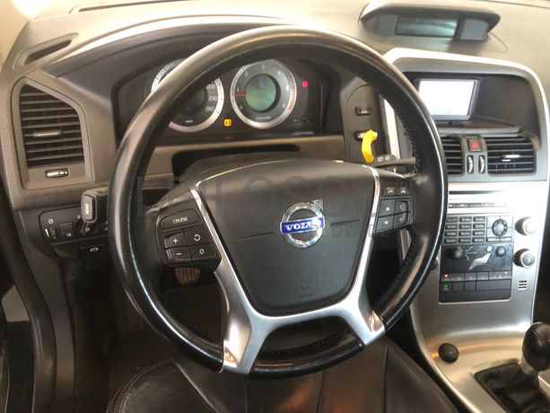 Volvo XC60 · Ano 2010