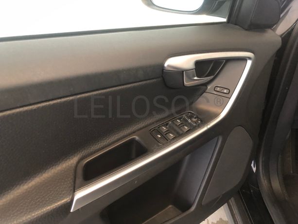 Volvo XC60 · Ano 2010