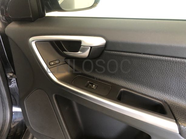 Volvo XC60 · Ano 2010