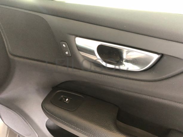 Volvo V60 2.0 T8 AWD TE Inscription · Ano 2019