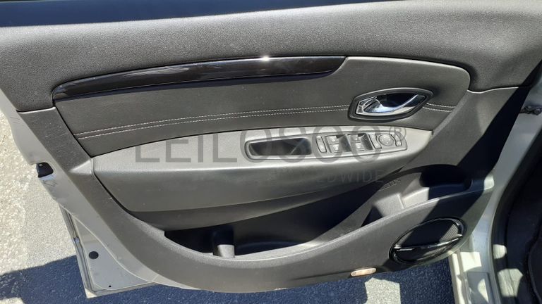 Renault Grand Scénic DCI · Ano 2013