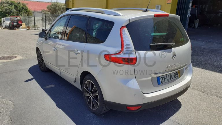 Renault Grand Scénic DCI · Ano 2013