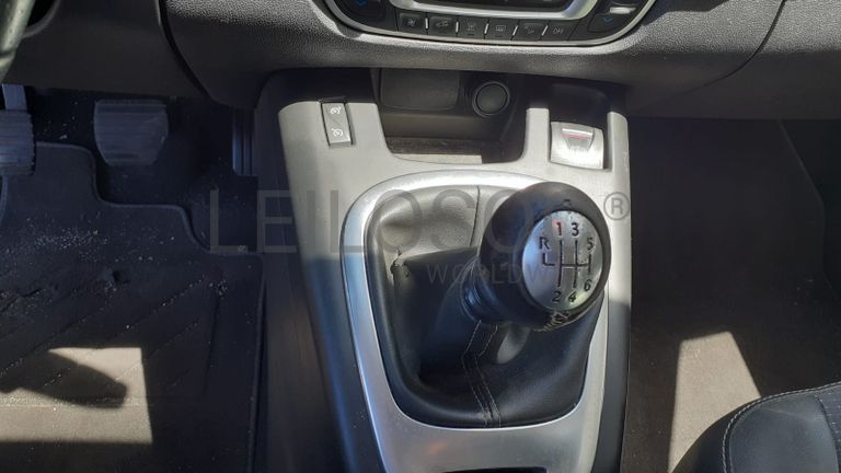 Renault Grand Scénic DCI · Ano 2013