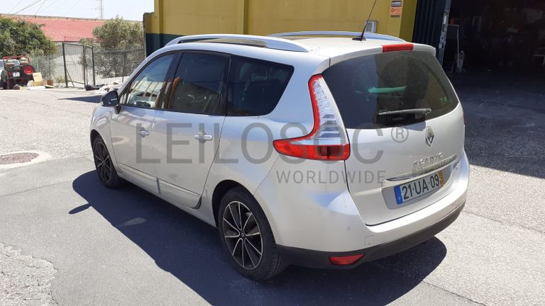 Renault Grand Scénic DCI · Ano 2013