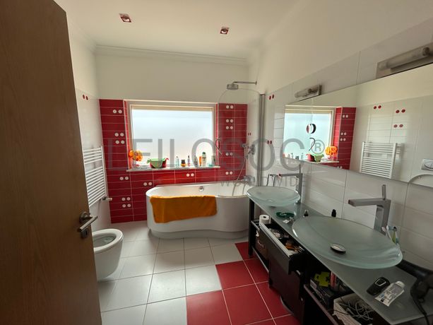 Moradia V4 c/ Piscina · Carvoeiro, Lagoa