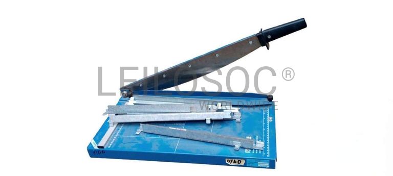 Meubles, imprimante, cartouche, refrigerateur (salle 9)