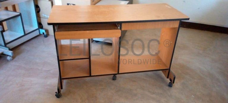 Meubles, imprimante, cartouche, refrigerateur (salle 9)