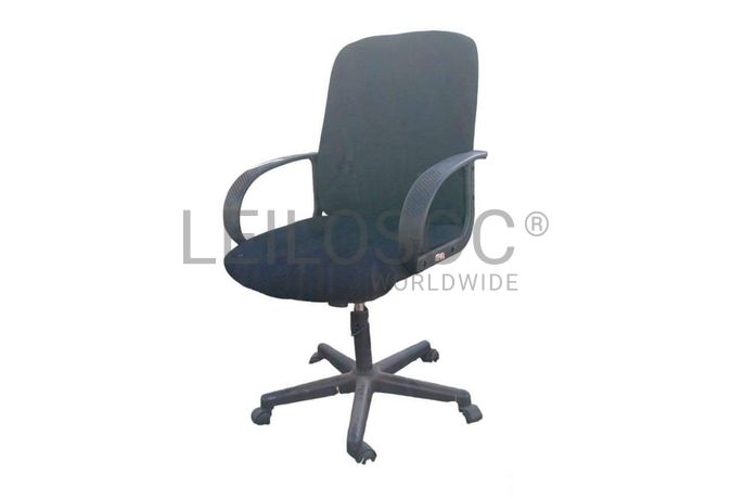 Meubles, chaises, extincteurs (salle 10, 11, 12)