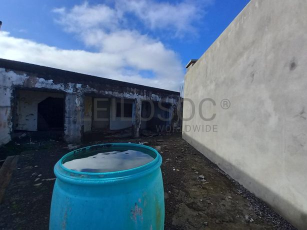 Moradia (Ruinas) · Santa Cruz das Flores, Açores