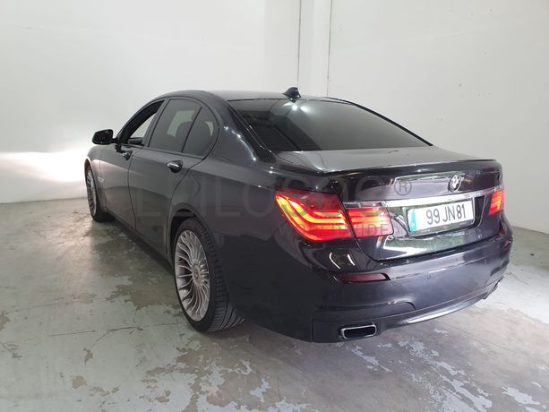 BMW 740D · Ano 2010