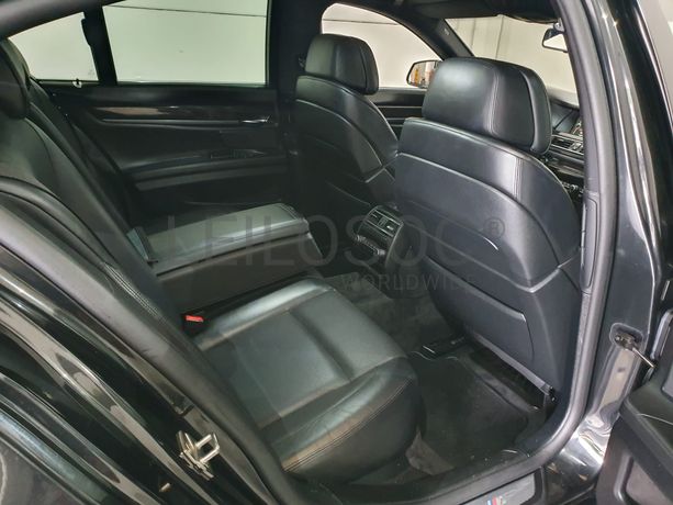 BMW 740D · Ano 2010