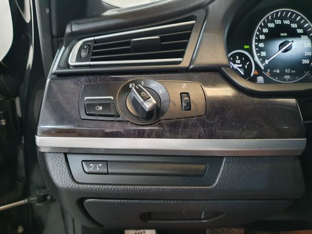 BMW 740D · Ano 2010