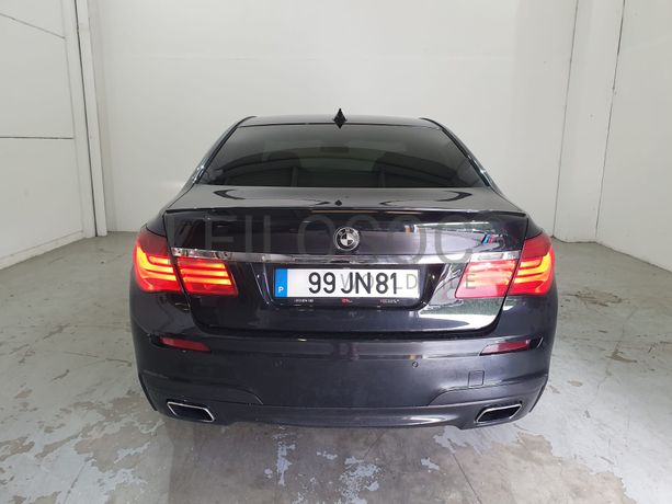 BMW 740D · Ano 2010