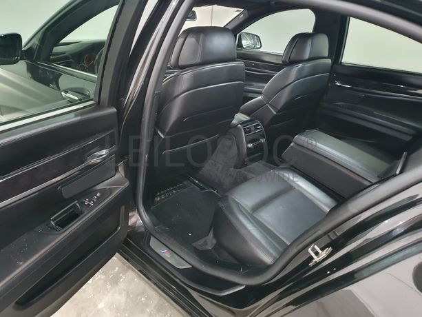 BMW 740D · Ano 2010