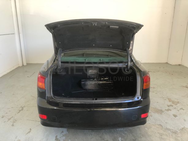 Lexus IS220D · Ano 2006