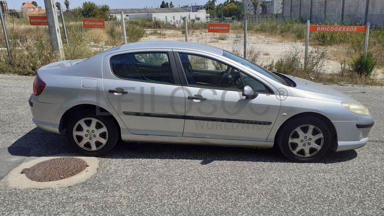 Peugeot 407