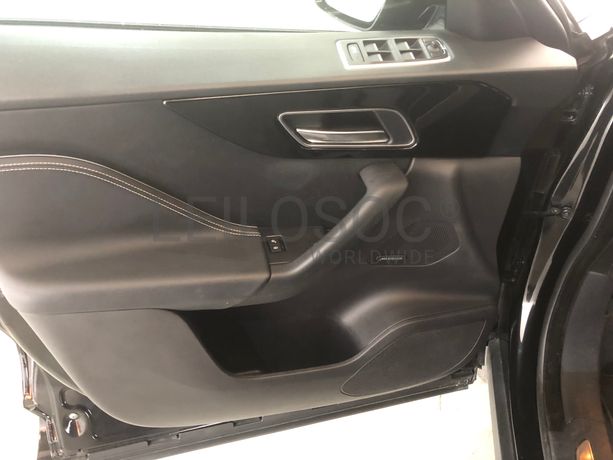 Jaguar F Pace 2.0 I4D · Ano 2016
