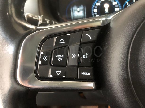 Jaguar F Pace 2.0 I4D · Ano 2016