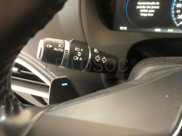 Jaguar F Pace 2.0 I4D · Ano 2016