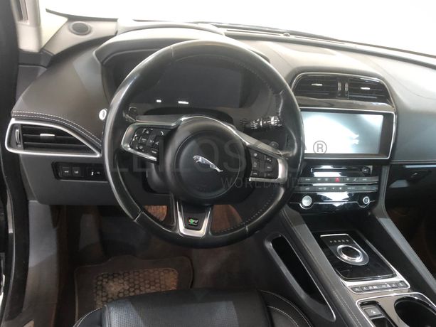 Jaguar F Pace 2.0 I4D · Ano 2016