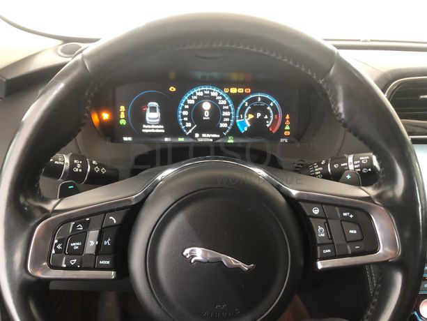 Jaguar F Pace 2.0 I4D · Ano 2016
