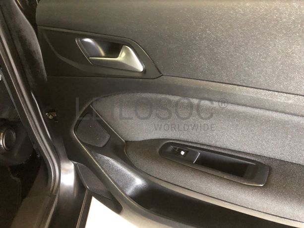 Peugeot 308 · Ano 2017