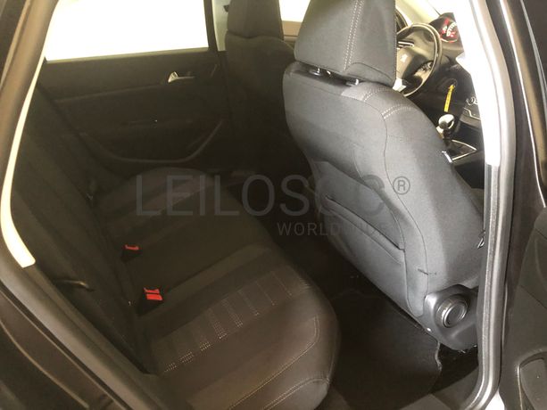 Peugeot 308 · Ano 2017