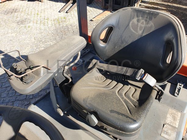 Empilhador Toyota 25