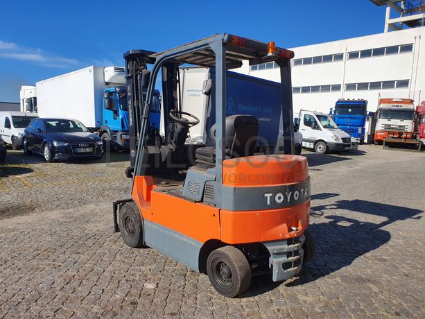 Empilhador Toyota 25