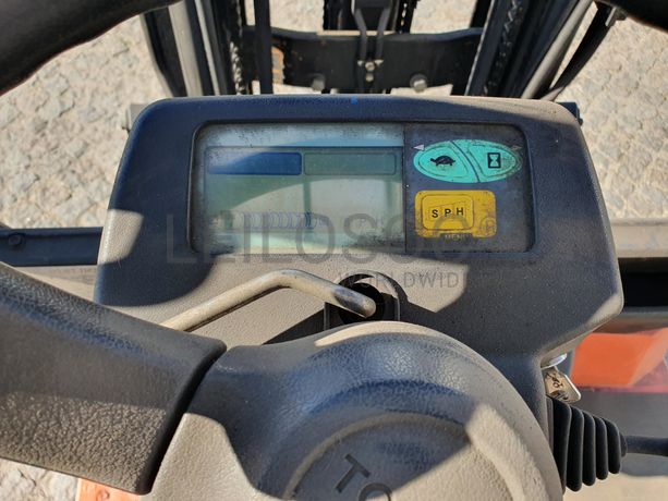 Empilhador Toyota 25