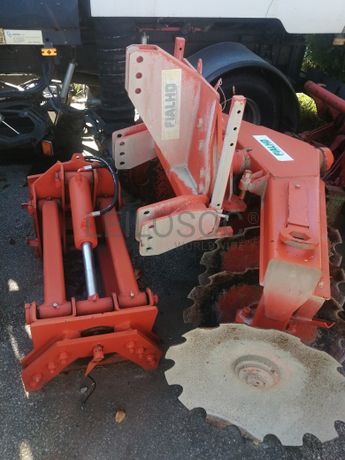 Grade de discos florestal, porta alfaias e kit adaptação