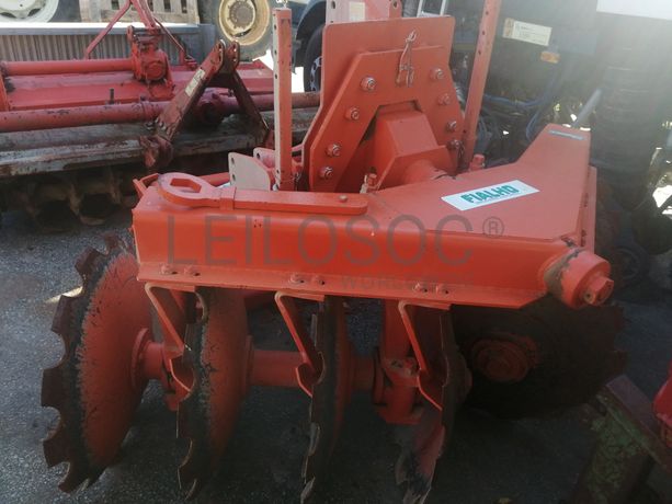 Grade de discos florestal, porta alfaias e kit adaptação