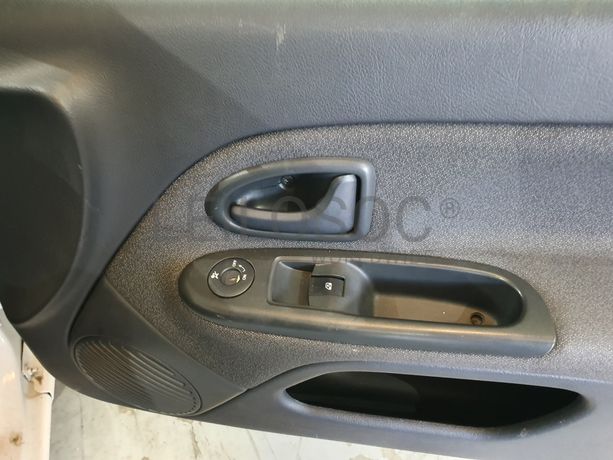 Renault Clio · Ano 2005