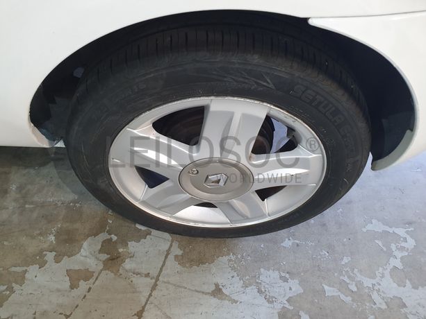 Renault Clio · Ano 2005